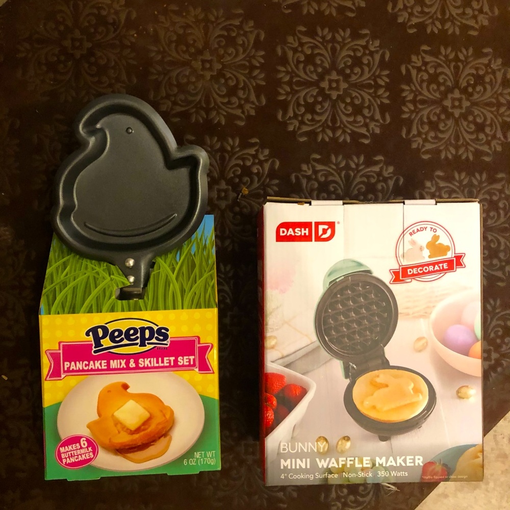 Dash mini waffle maker & peeps skillet w mix